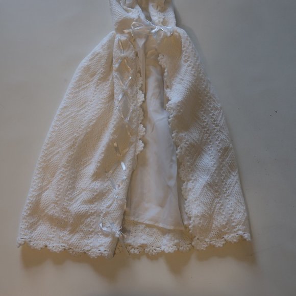 NWT Baby Girls Angels White Hooded Knit Sweater Cape 4T* - Picture 7 of 9